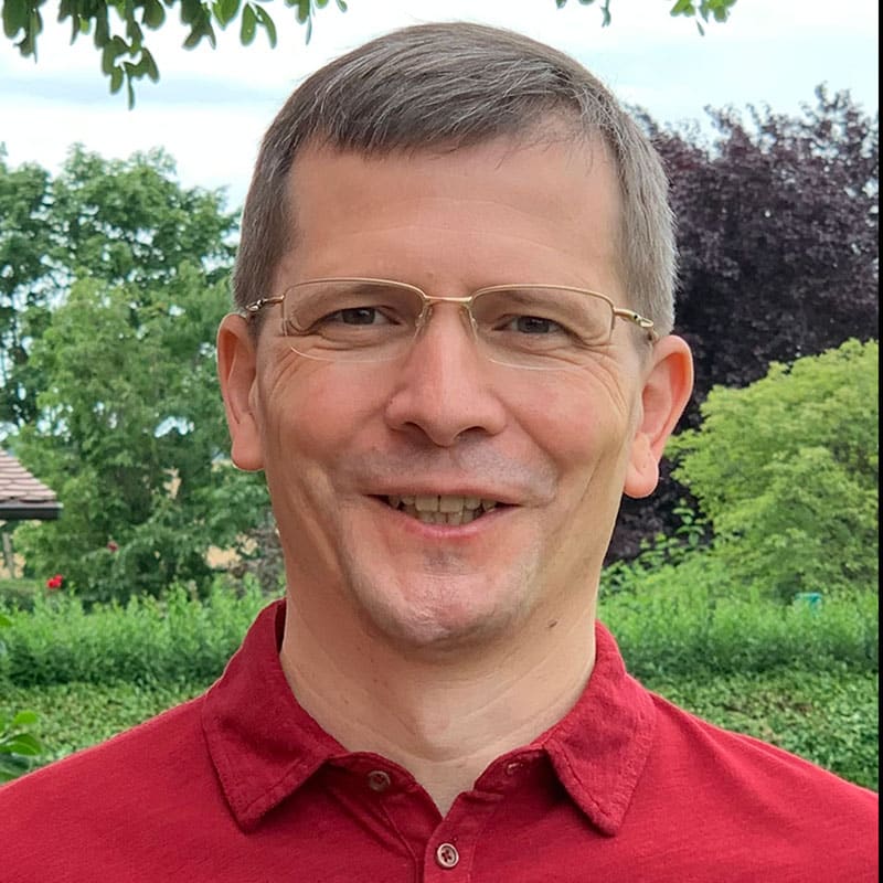 Ron Kuleßa, Ausbildungsleiter für Cranio-Sacral-Therapie, steht für persönliche Anfragen zur Verfügung